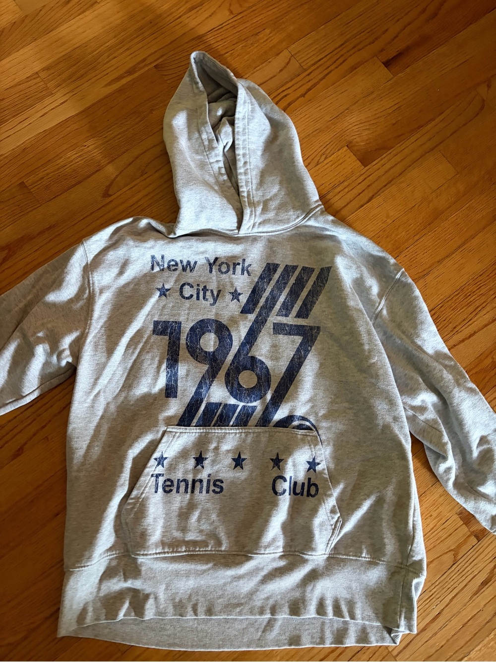 Urban Outfitters Large/XLarge
female 1967 Tennis Club Graphic Hoodie Sweatshirt
